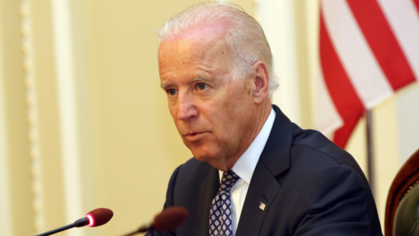 Cambio di sesso dei minori. La dura reazione dei pediatri contro Biden 1